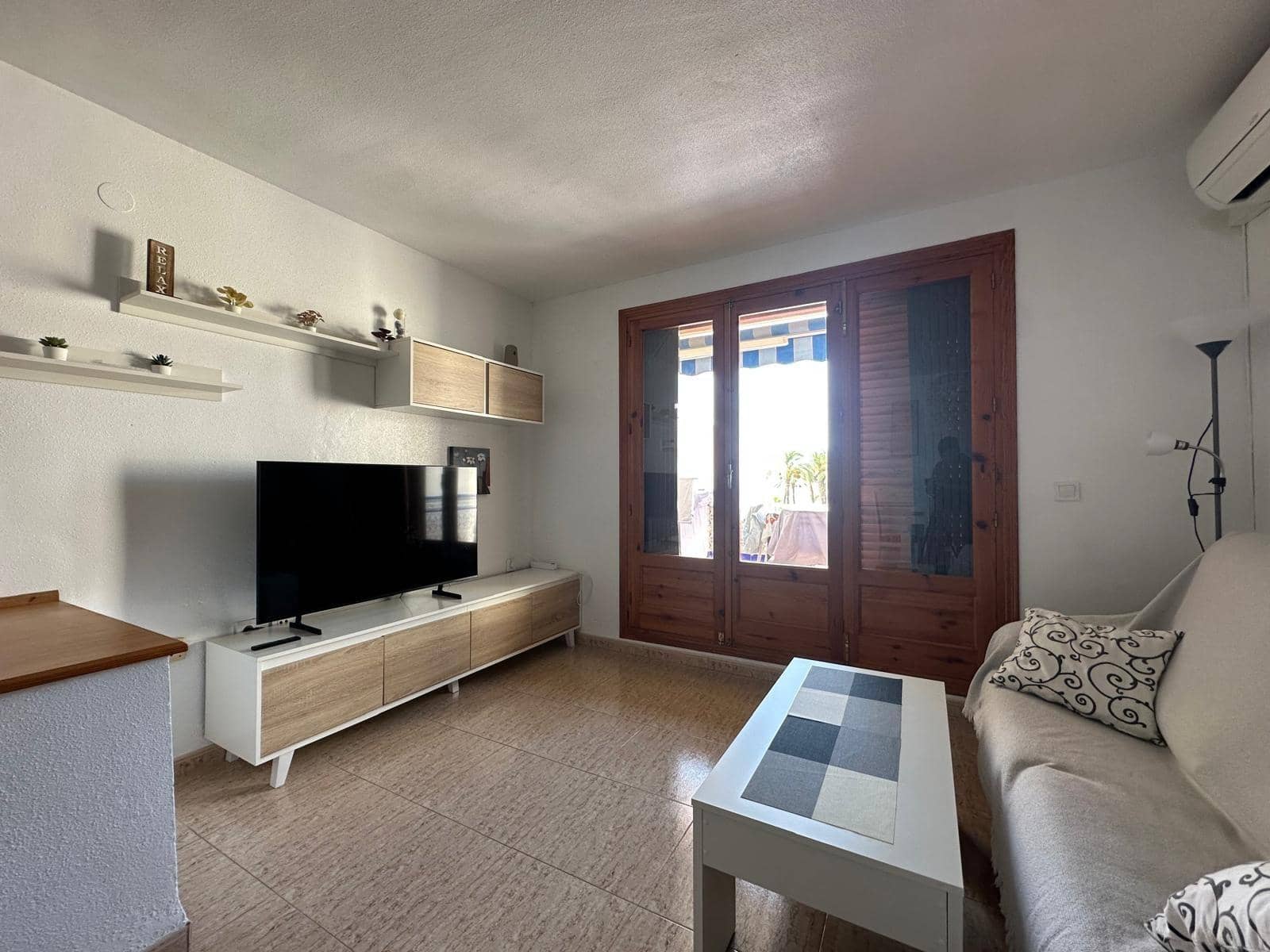 Appartement de 3 chambres à louer à Alamillo - 800 € (Ref: 9450586)