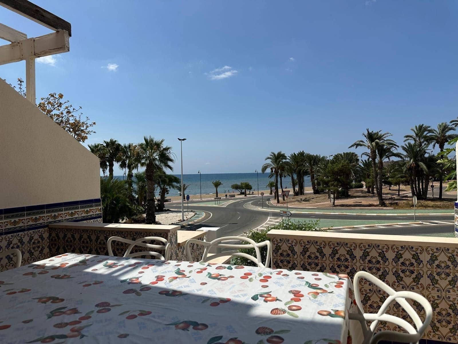 Appartement de 3 chambres à louer à Alamillo - 800 € (Ref: 9450586)