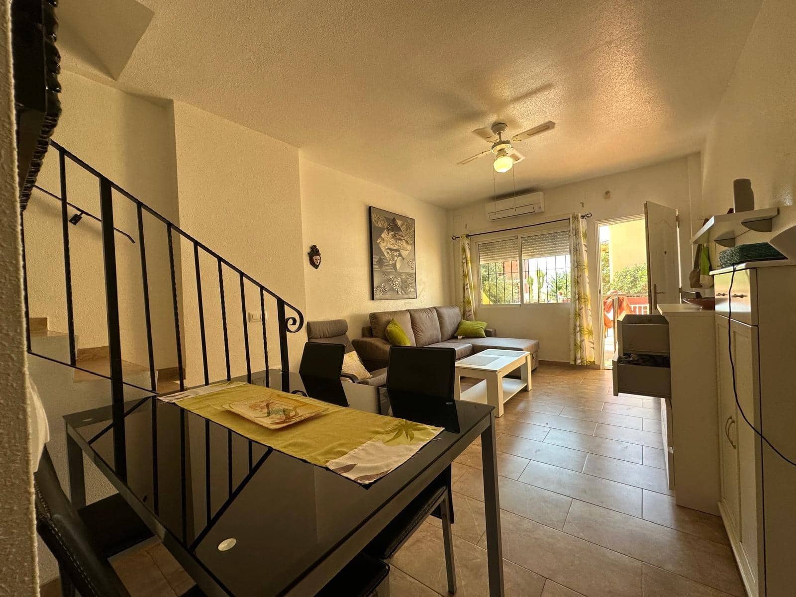 2 soveværelse Villa til leje i Isla Plana - € 900 (Ref: 9450587)