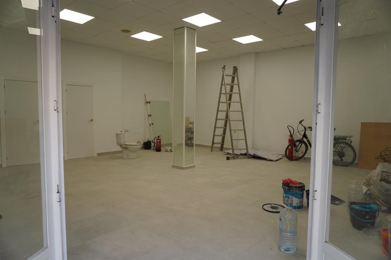 Commercial for rent in Puerto de Mazarron - € 490 (Ref: 9504250)