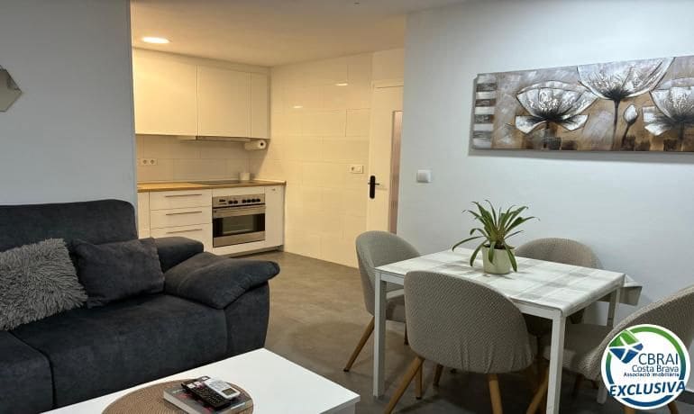 Apartamento de 3 habitaciones en Roses en venta - 189.000 € (Ref: 10000199)