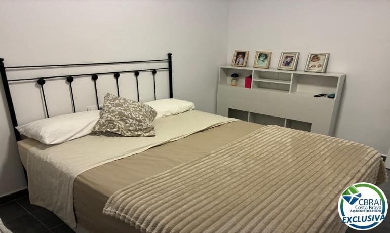 Apartamento de 3 habitaciones en Roses en venta - 189.000 € (Ref: 10000199)