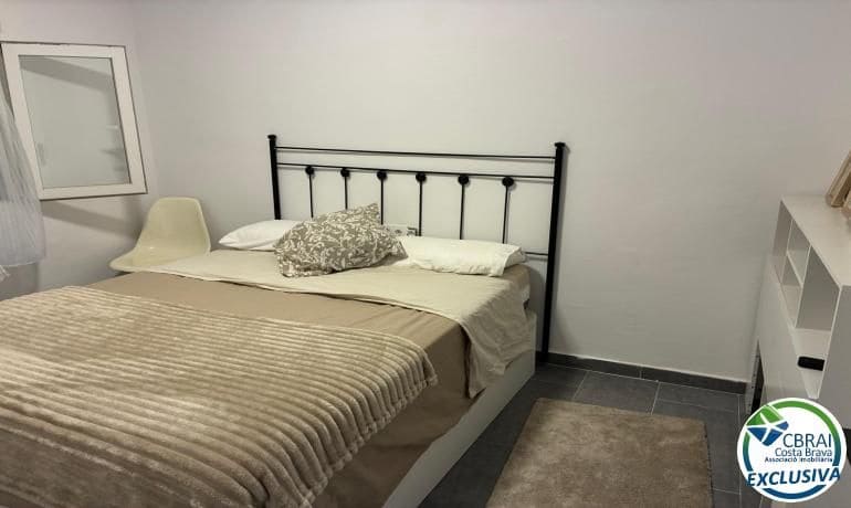 Apartamento de 3 habitaciones en Roses en venta - 189.000 € (Ref: 10000199)