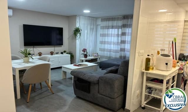 Apartamento de 3 habitaciones en Roses en venta - 189.000 € (Ref: 10000199)