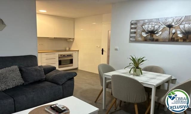 Apartamento de 3 habitaciones en Roses en venta - 189.000 € (Ref: 10000199)