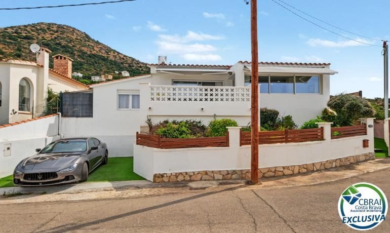 3 bedroom Villa for sale in El Mas Fumats with pool - € 489,000 (Ref: 10000200)