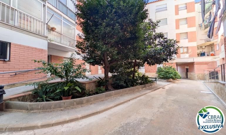 2 bedroom Apartment for sale in Portbou - € 139,000 (Ref: 10011575)