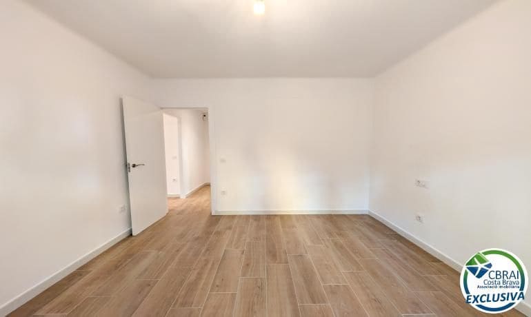 2 bedroom Apartment for sale in Portbou - € 139,000 (Ref: 10011575)