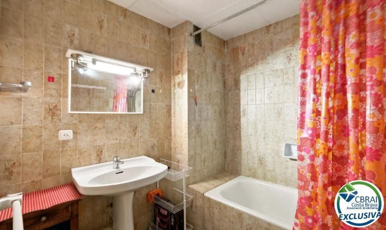 Apartamento para venda em Empuriabrava - 135 000 € (Ref: 10032196)