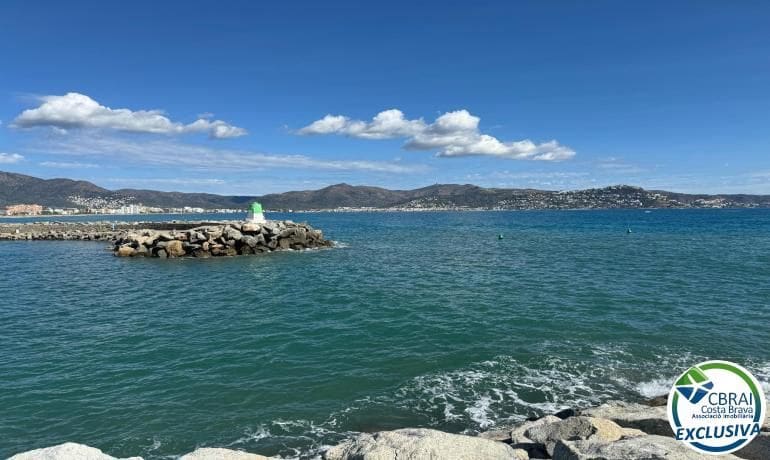 Apartamento para venda em Empuriabrava - 135 000 € (Ref: 10032196)