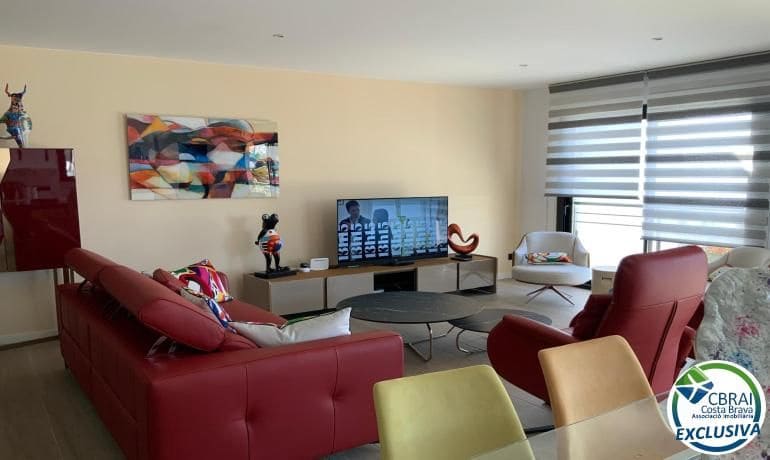 3 slaapkamer Villa te koop in Roses met zwembad garage - € 1.499.000 (Ref: 10055472)