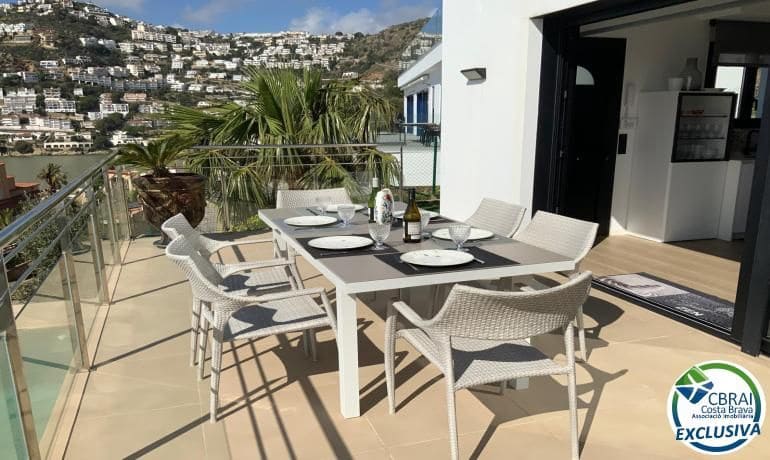 3 slaapkamer Villa te koop in Roses met zwembad garage - € 1.499.000 (Ref: 10055472)