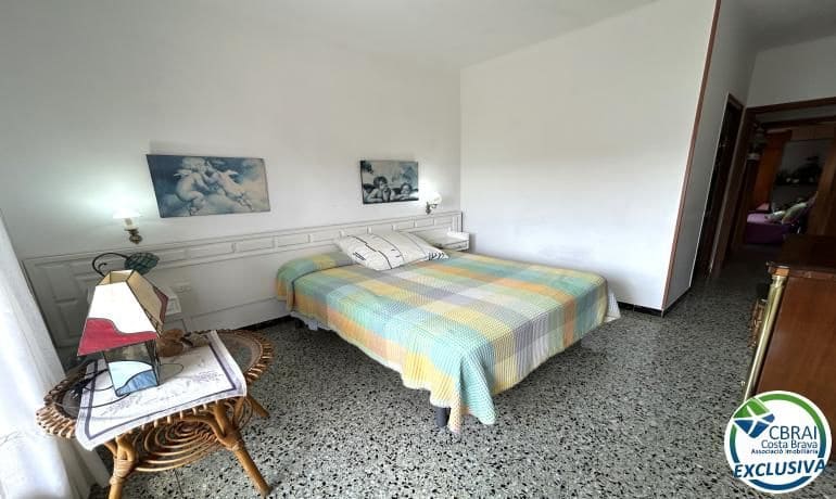 Chalet de 6 habitaciones en Llançà en venta con garaje - 690.000 € (Ref: 10055473)