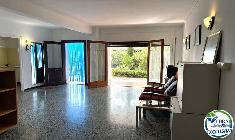 Chalet de 6 habitaciones en Llançà en venta con garaje - 690.000 € (Ref: 10055473)