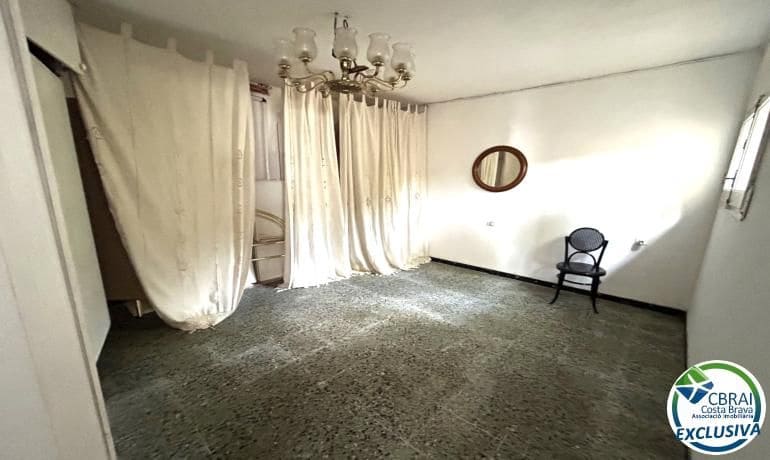 Chalet de 6 habitaciones en Llançà en venta con garaje - 690.000 € (Ref: 10055473)