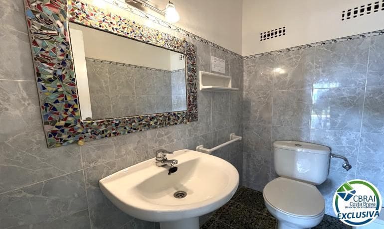 Chalet de 6 habitaciones en Llançà en venta con garaje - 690.000 € (Ref: 10055473)