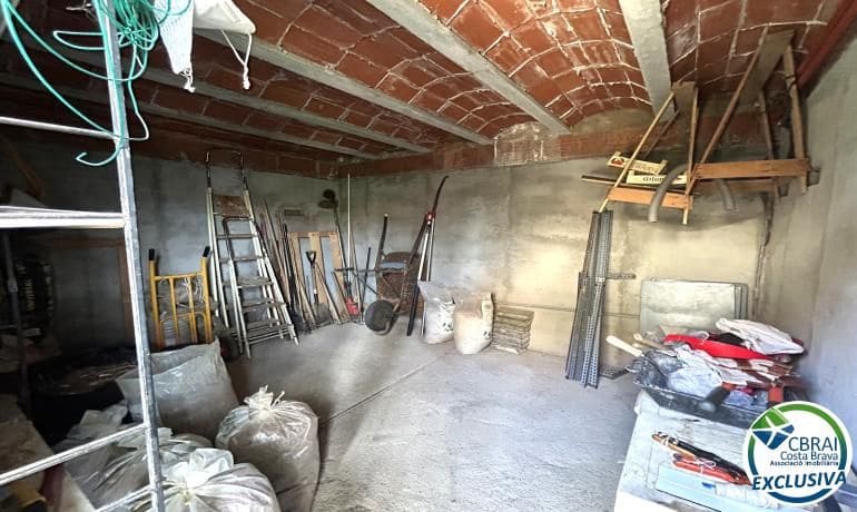 Chalet de 6 habitaciones en Llançà en venta con garaje - 690.000 € (Ref: 10055473)