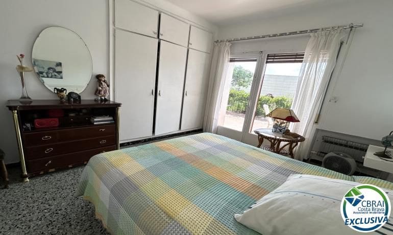 Chalet de 6 habitaciones en Llançà en venta con garaje - 690.000 € (Ref: 10055473)