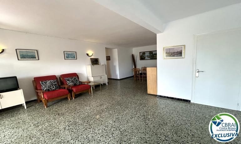 Chalet de 6 habitaciones en Llançà en venta con garaje - 690.000 € (Ref: 10055473)