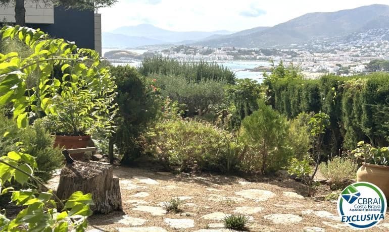 Chalet de 6 habitaciones en Llançà en venta con garaje - 690.000 € (Ref: 10055473)