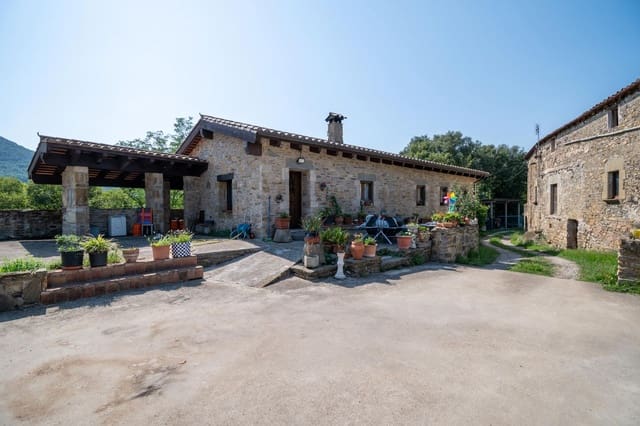 7 camera da letto Finca/Casa di Campagna in vendita in Sant Joan les Fonts con piscina - 790.000 € (Rif: 10078513)