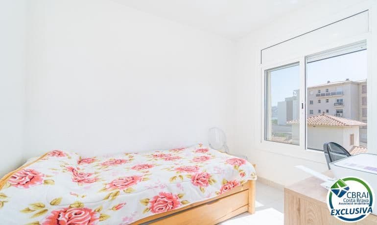 2 sypialnia Apartament na sprzedaż w Roses - 215 000 € (Ref: 10081439)
