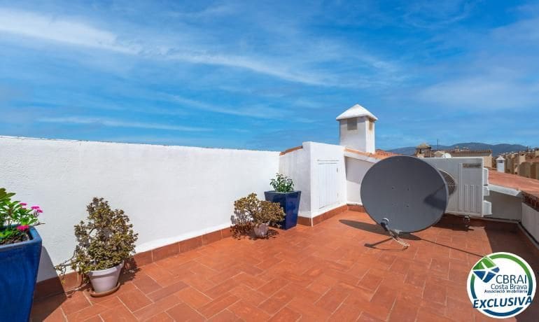 3 Zimmer Apartment zu verkaufen in Empuriabrava mit Pool - 199.000 € (Ref: 10081440)