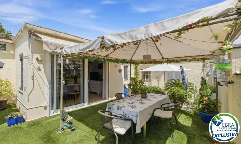 2 chambre Villa/Maison à vendre à Empuriabrava avec garage - 307 000 € (Ref: 10081442)