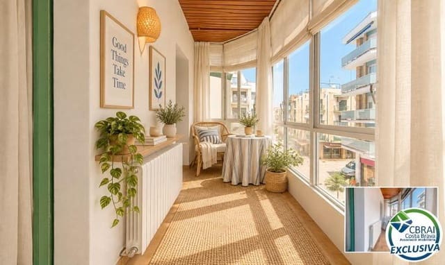 3 soveværelse Lejlighed til salg i Roses - € 235.000 (Ref: 10086347)