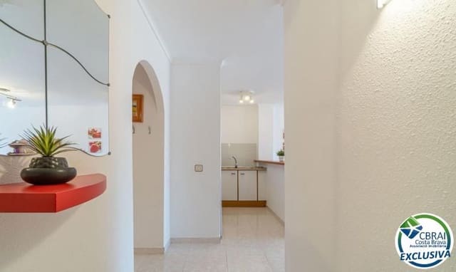 2 makuuhuone Huoneisto myytävänä paikassa Empuriabrava, Castelló d'Empúries mukana uima-altaan - 195 000 € (Ref: 10094866)