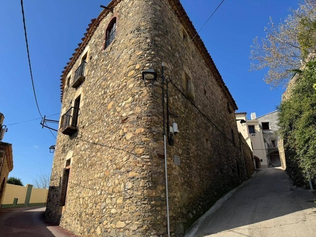 3 bedroom Townhouse for sale in Rabos - € 550,000 (Ref: 10102782)
