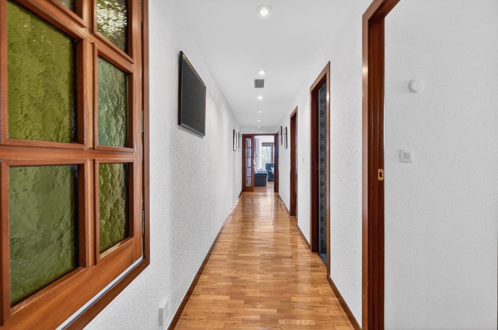 4 slaapkamer Flat te koop in Figueres met garage - € 275.000 (Ref: 10102784)
