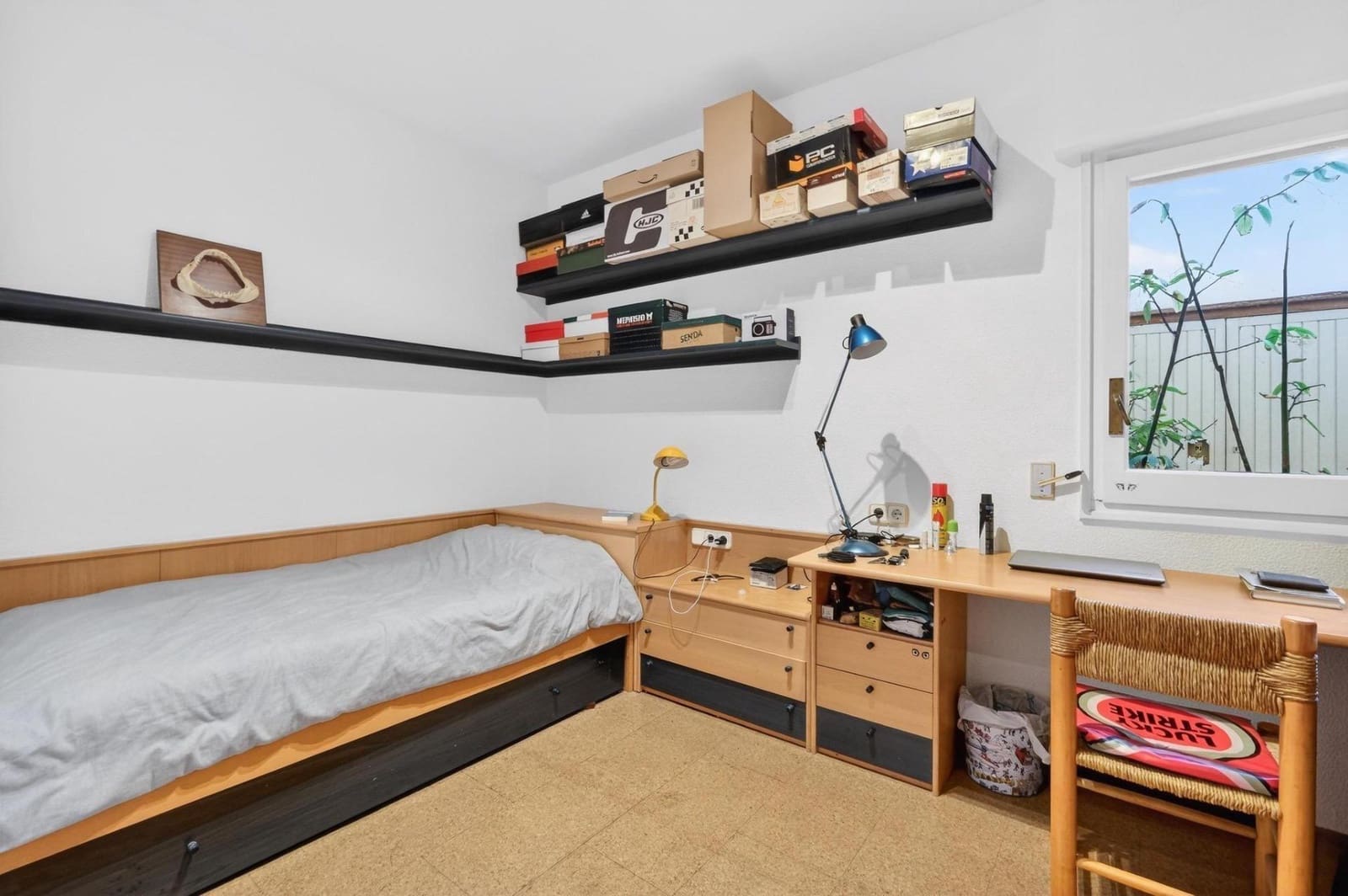 4 slaapkamer Flat te koop in Figueres met garage - € 275.000 (Ref: 10102784)