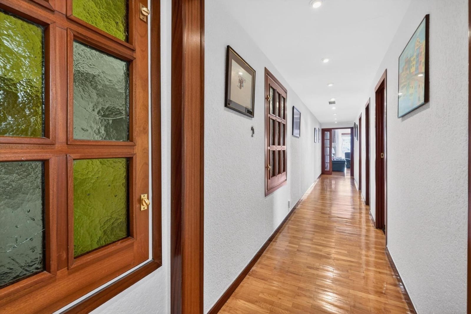 4 slaapkamer Flat te koop in Figueres met garage - € 275.000 (Ref: 10102784)