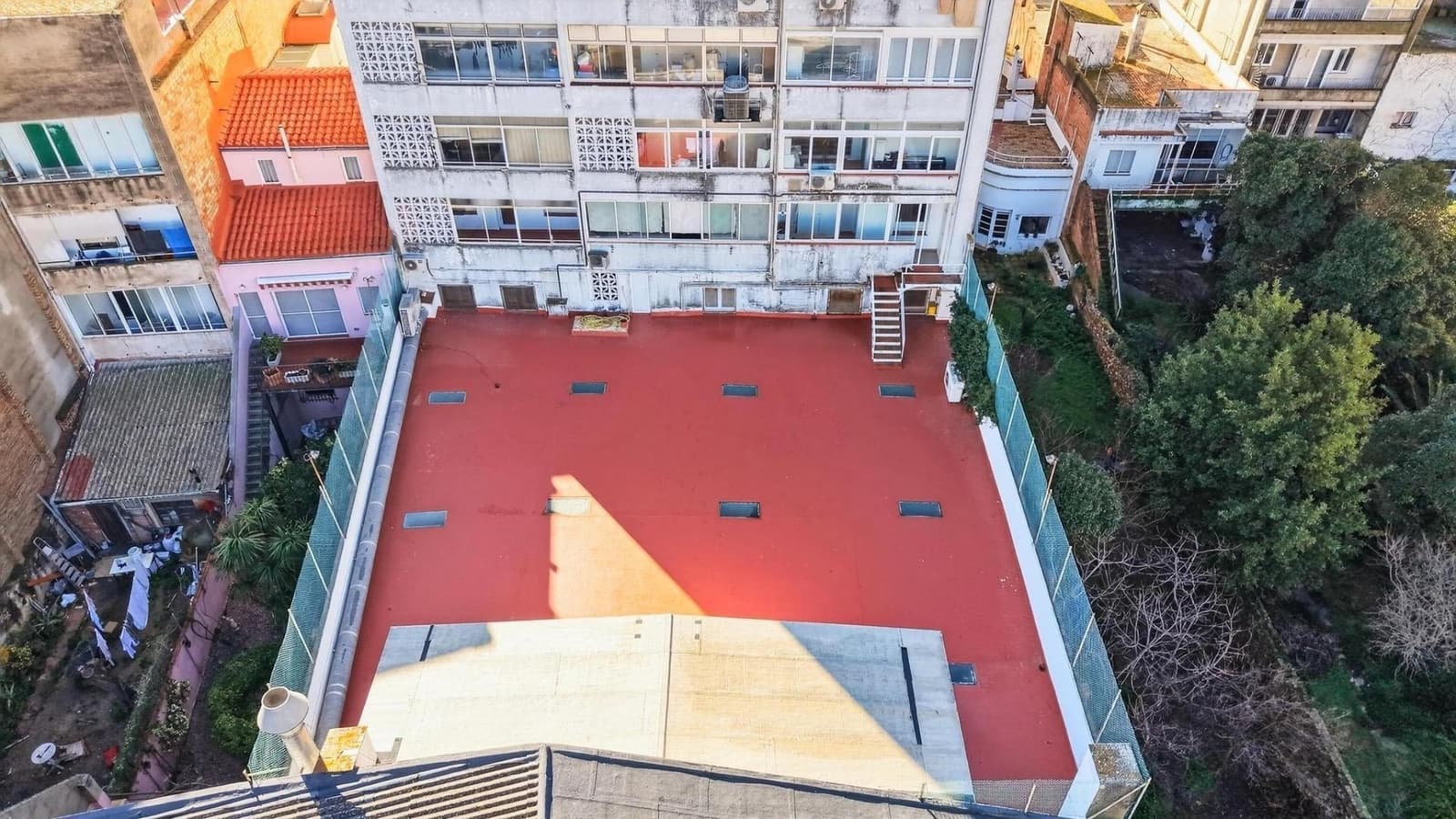 4 slaapkamer Flat te koop in Figueres met garage - € 275.000 (Ref: 10102784)