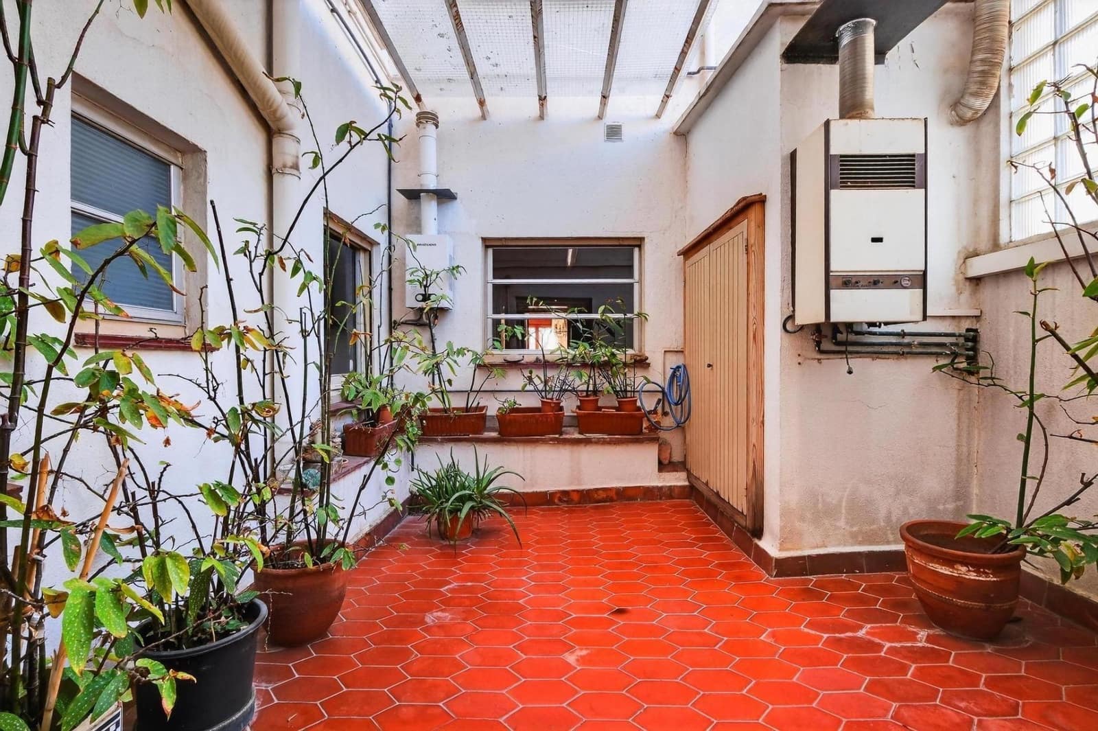 4 slaapkamer Flat te koop in Figueres met garage - € 275.000 (Ref: 10102784)