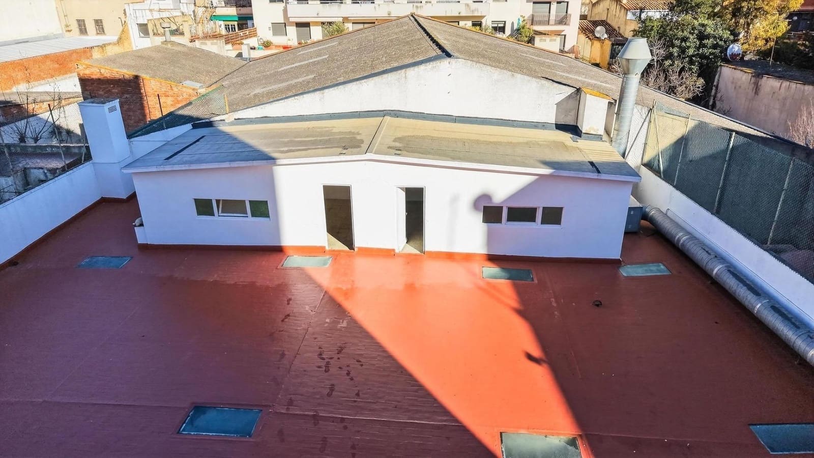 4 slaapkamer Flat te koop in Figueres met garage - € 275.000 (Ref: 10102784)