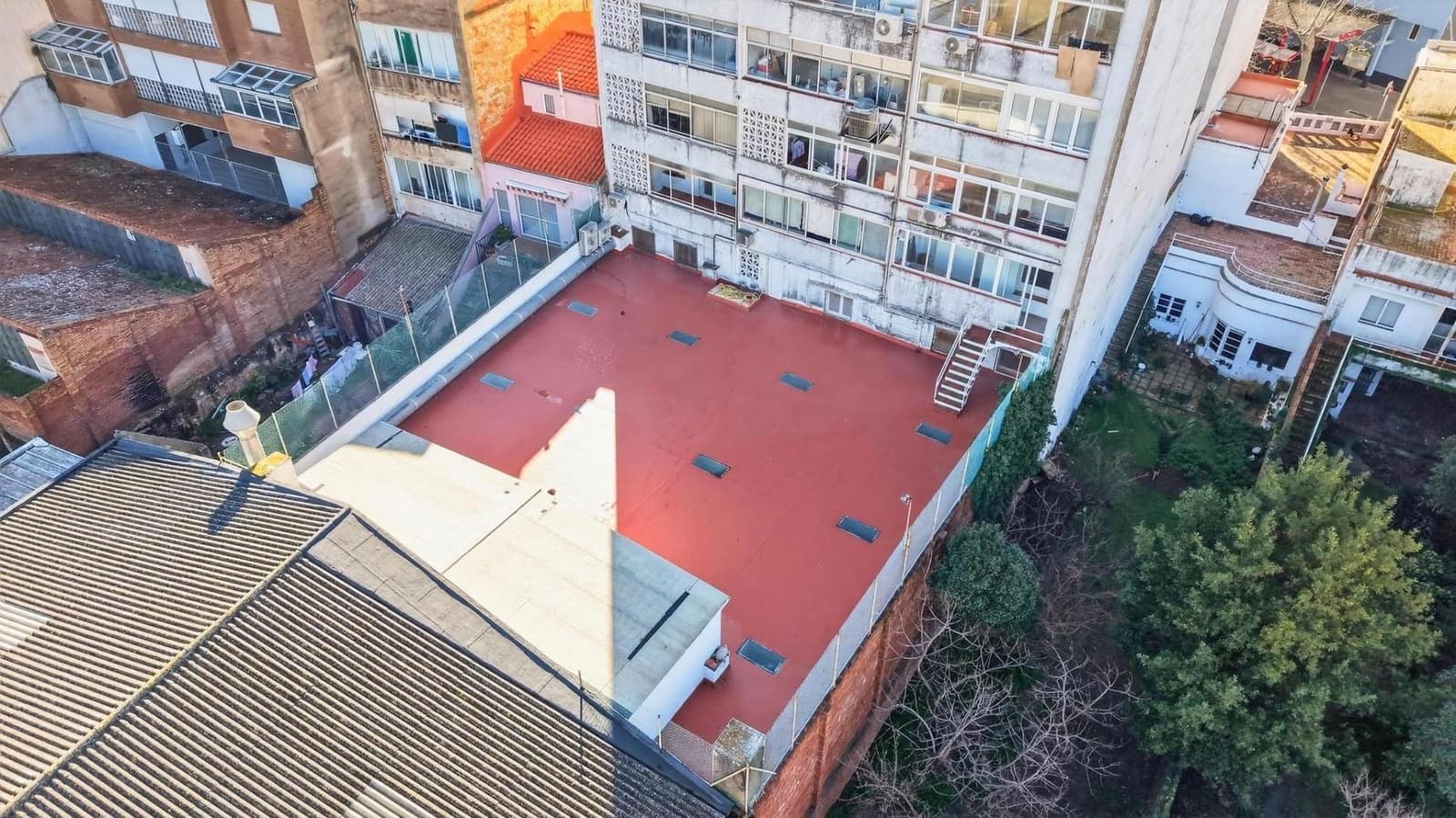 4 slaapkamer Flat te koop in Figueres met garage - € 275.000 (Ref: 10102784)