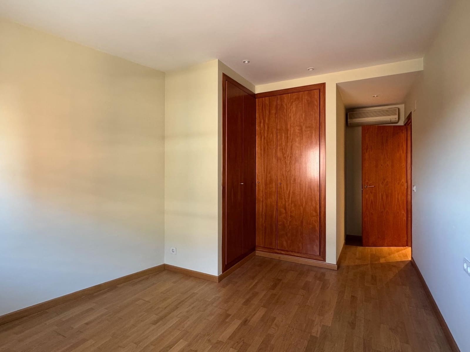 Apartamento de 4 habitaciones en Figueres en venta con garaje - 295.000 € (Ref: 10102785)