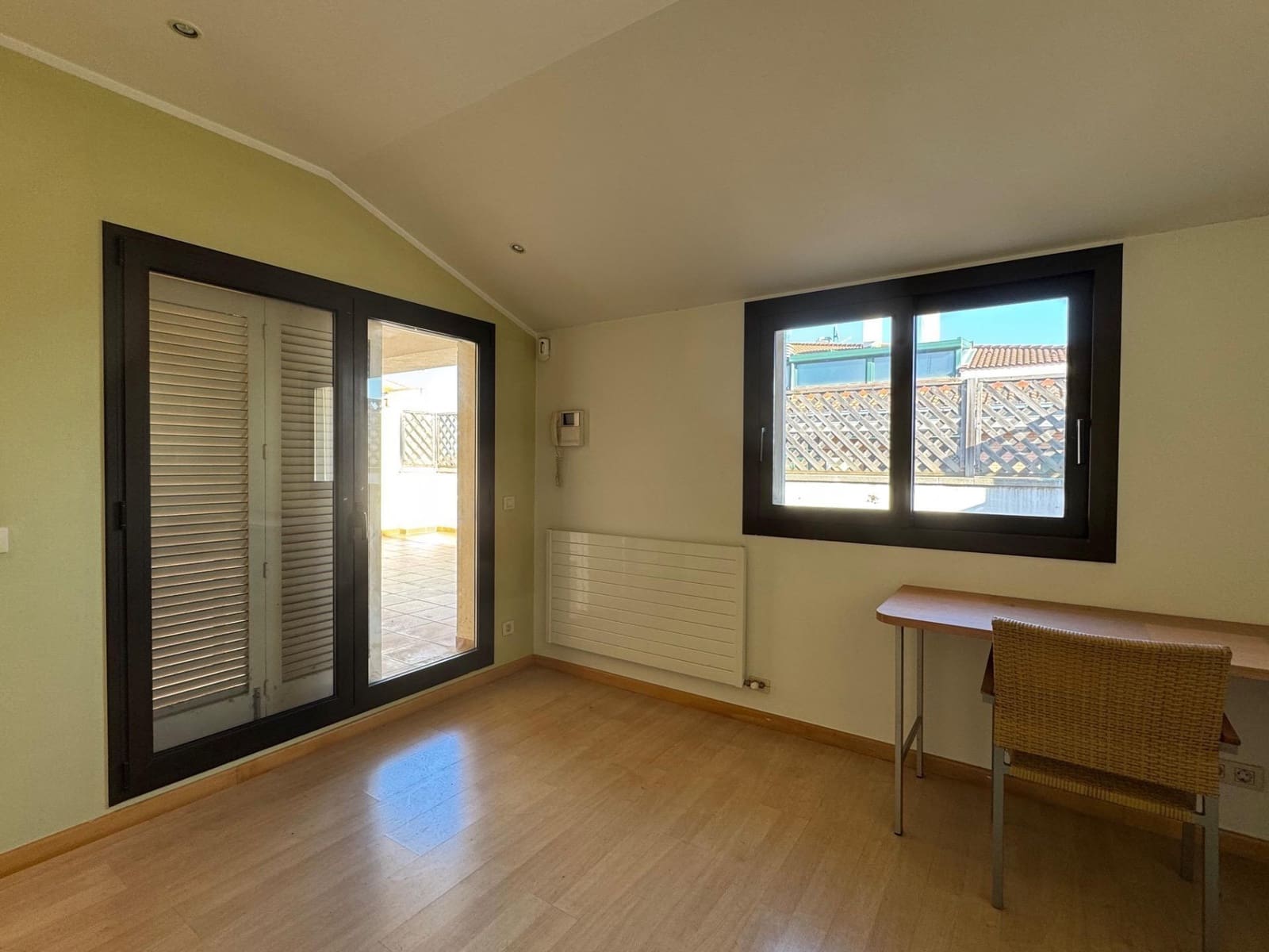 Apartamento de 4 habitaciones en Figueres en venta con garaje - 295.000 € (Ref: 10102785)