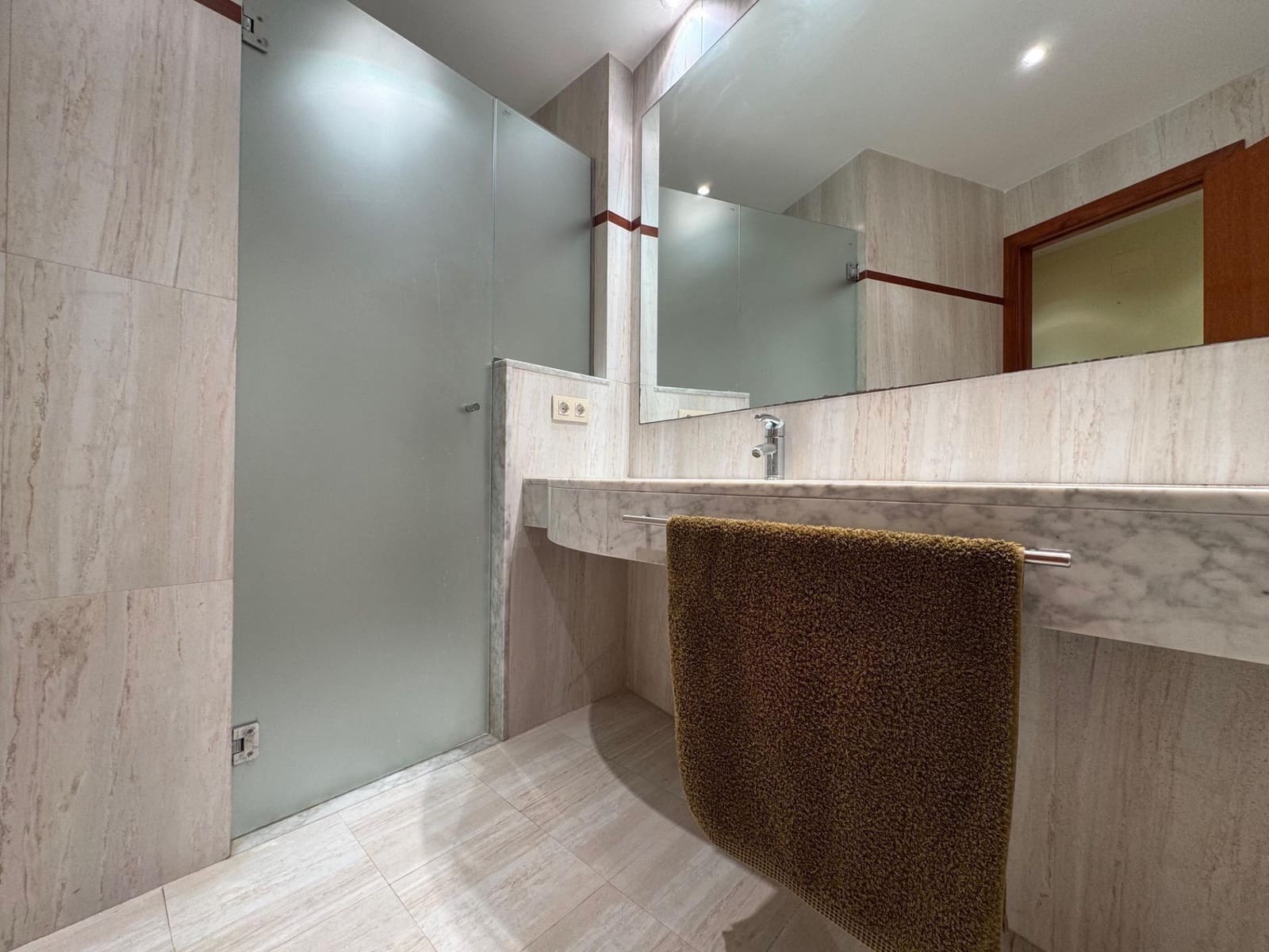 Apartamento de 4 habitaciones en Figueres en venta con garaje - 295.000 € (Ref: 10102785)