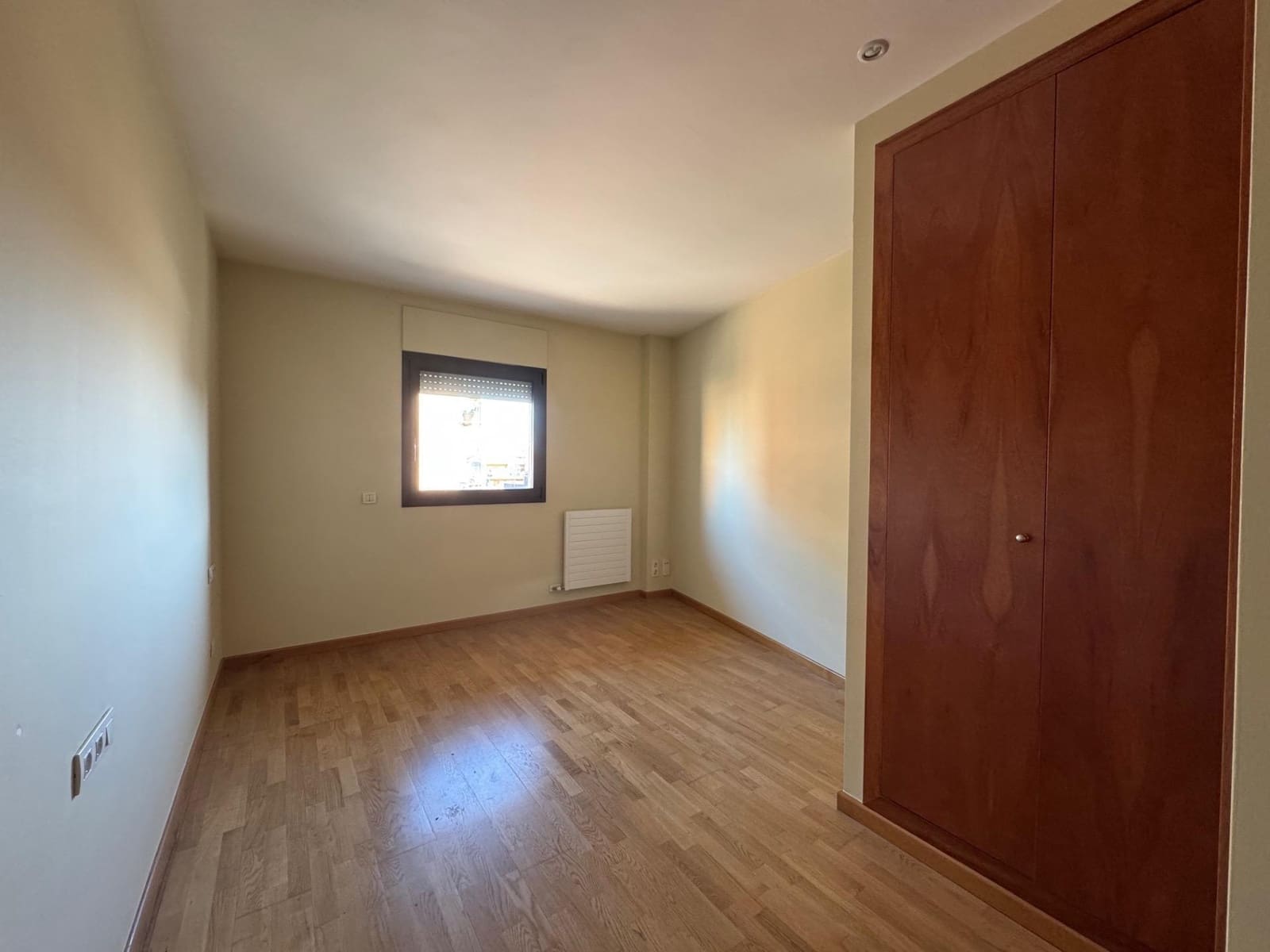 Apartamento de 4 habitaciones en Figueres en venta con garaje - 295.000 € (Ref: 10102785)
