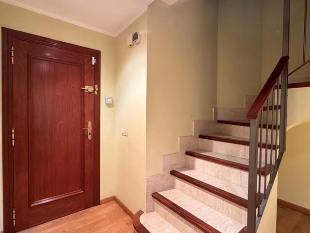 Apartamento de 4 habitaciones en Figueres en venta con garaje - 295.000 € (Ref: 10102785)