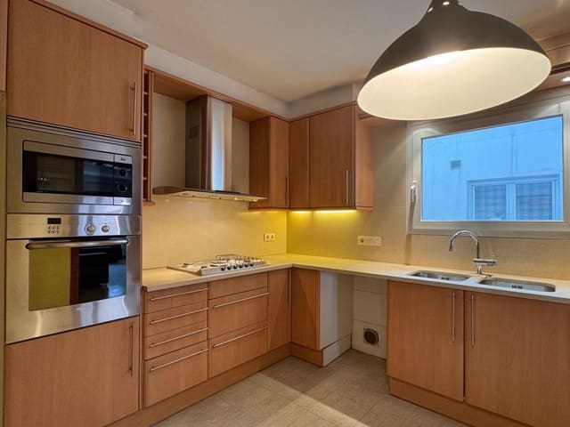Apartamento de 4 habitaciones en Figueres en venta con garaje - 295.000 € (Ref: 10102785)