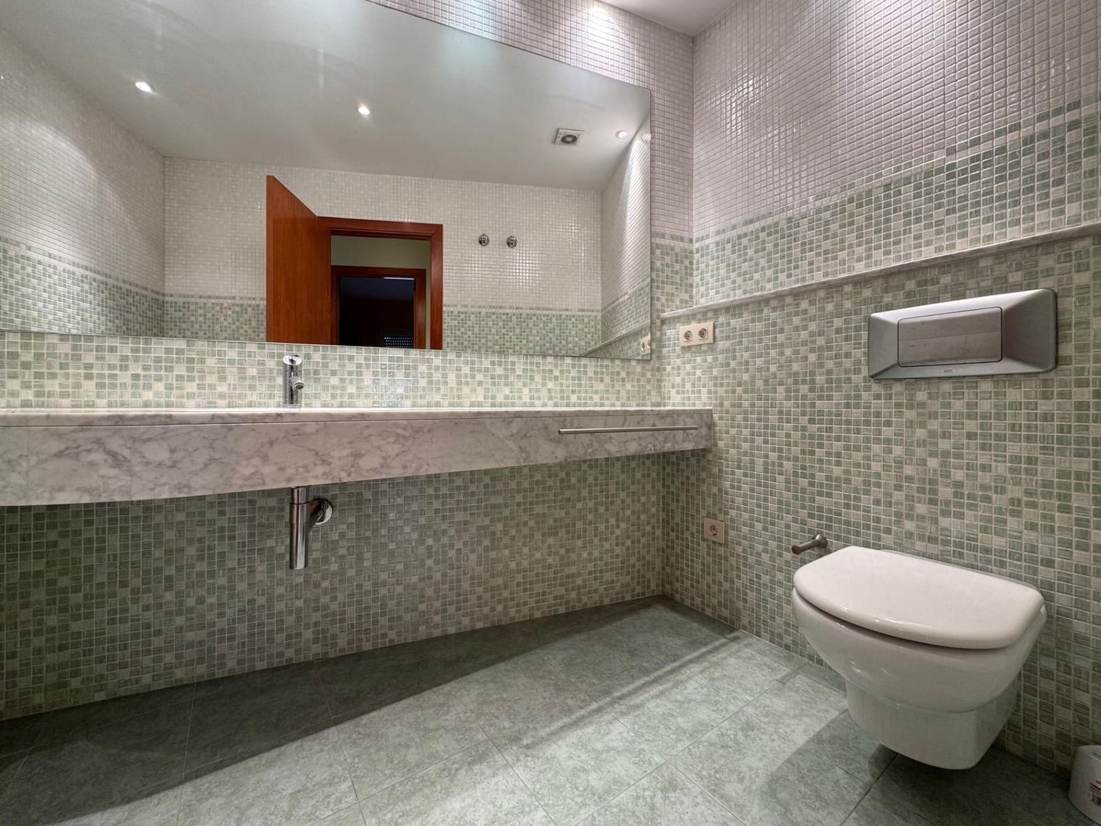 Apartamento de 4 habitaciones en Figueres en venta con garaje - 295.000 € (Ref: 10102785)