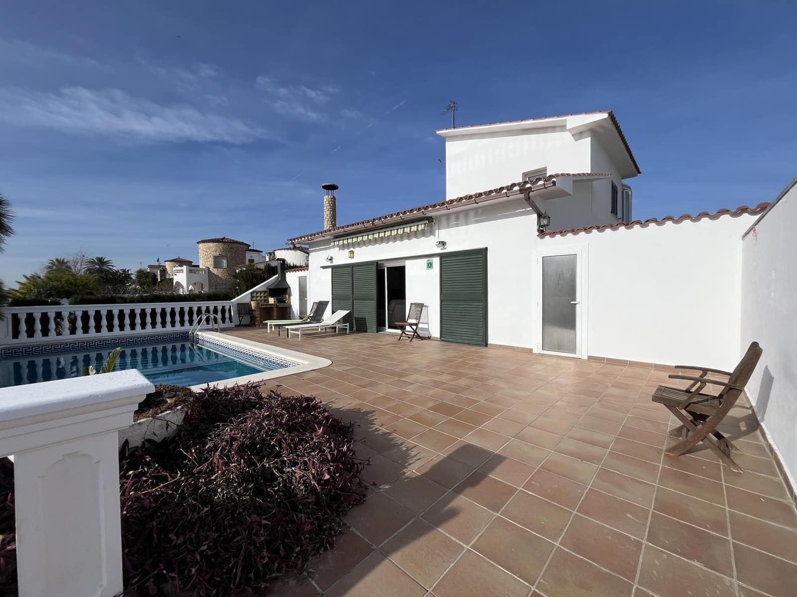 3 soveværelse Villa til salg i Empuriabrava med swimmingpool - € 1.200.000 (Ref: 10102786)