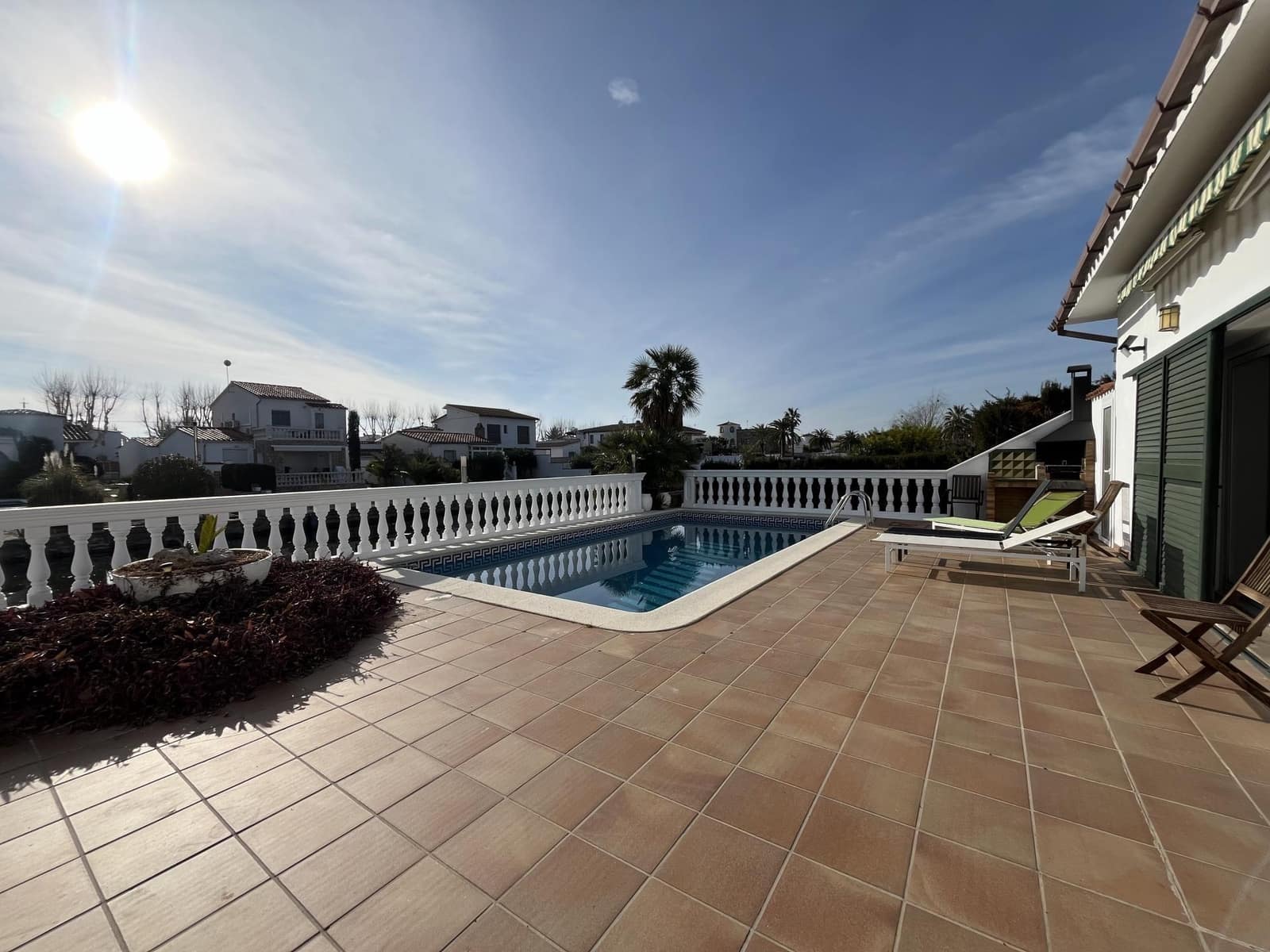 3 soveværelse Villa til salg i Empuriabrava med swimmingpool - € 1.200.000 (Ref: 10102786)