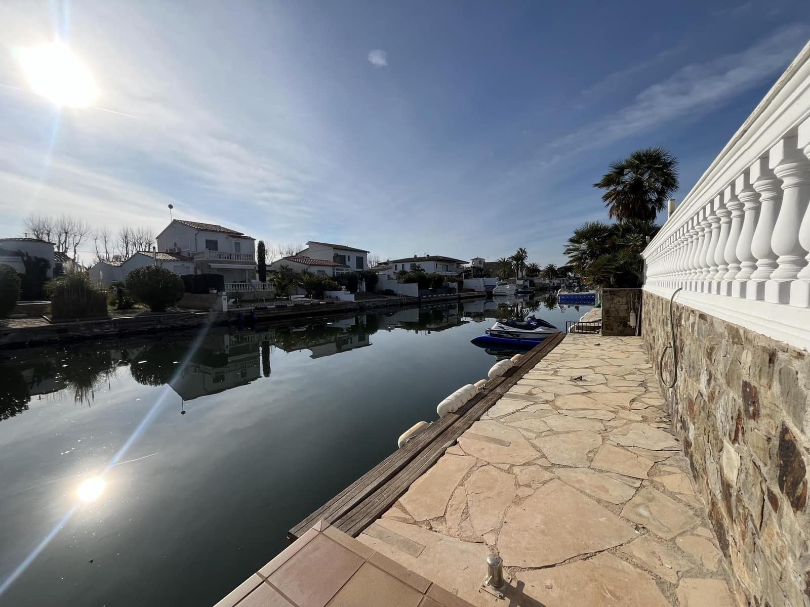 3 soveværelse Villa til salg i Empuriabrava med swimmingpool - € 1.200.000 (Ref: 10102786)