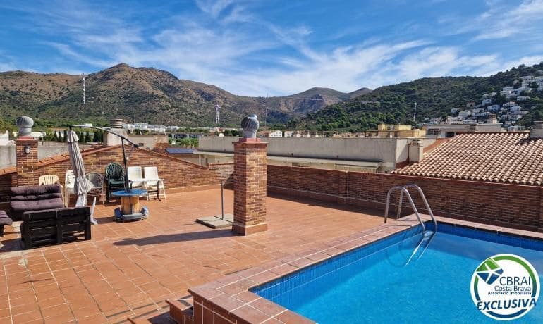 3 bedroom Apartment for sale in Roses with pool garage - € 340,000 (Ref: 10115789)