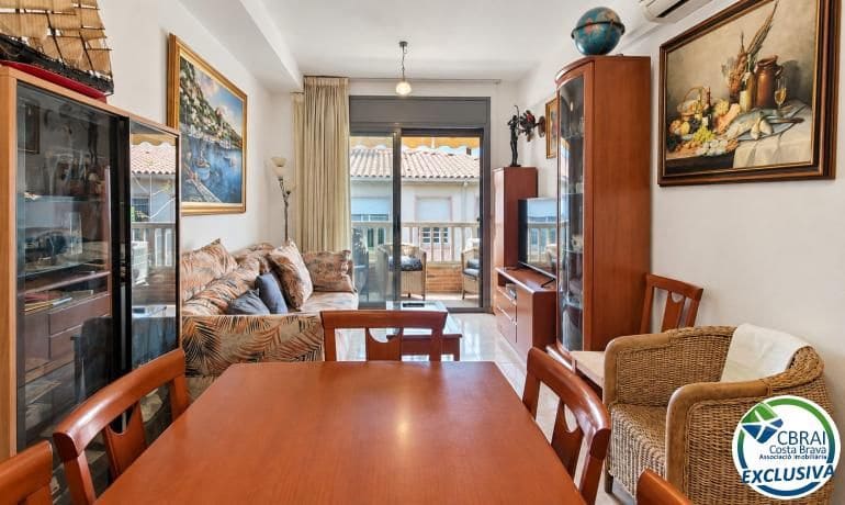 3 bedroom Apartment for sale in Roses with pool garage - € 340,000 (Ref: 10115789)